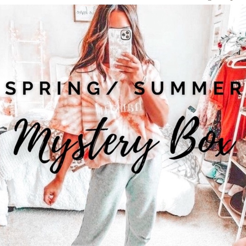 5 items of clothing 🎁 Sustainable Surprise
